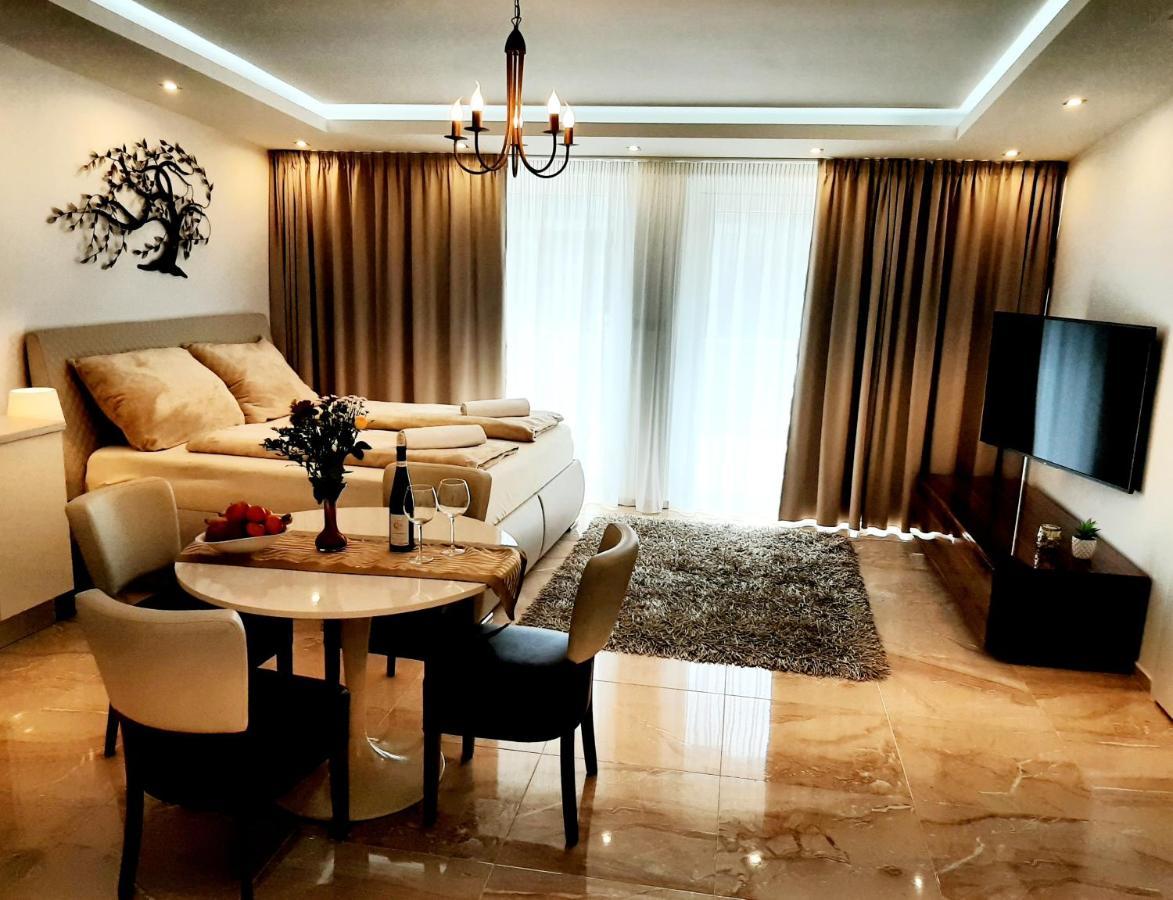 Nobless Apartments Holedna Brno Bagian luar foto