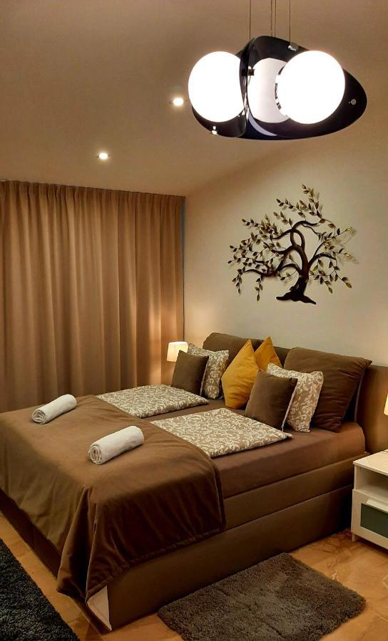 Nobless Apartments Holedna Brno Bagian luar foto