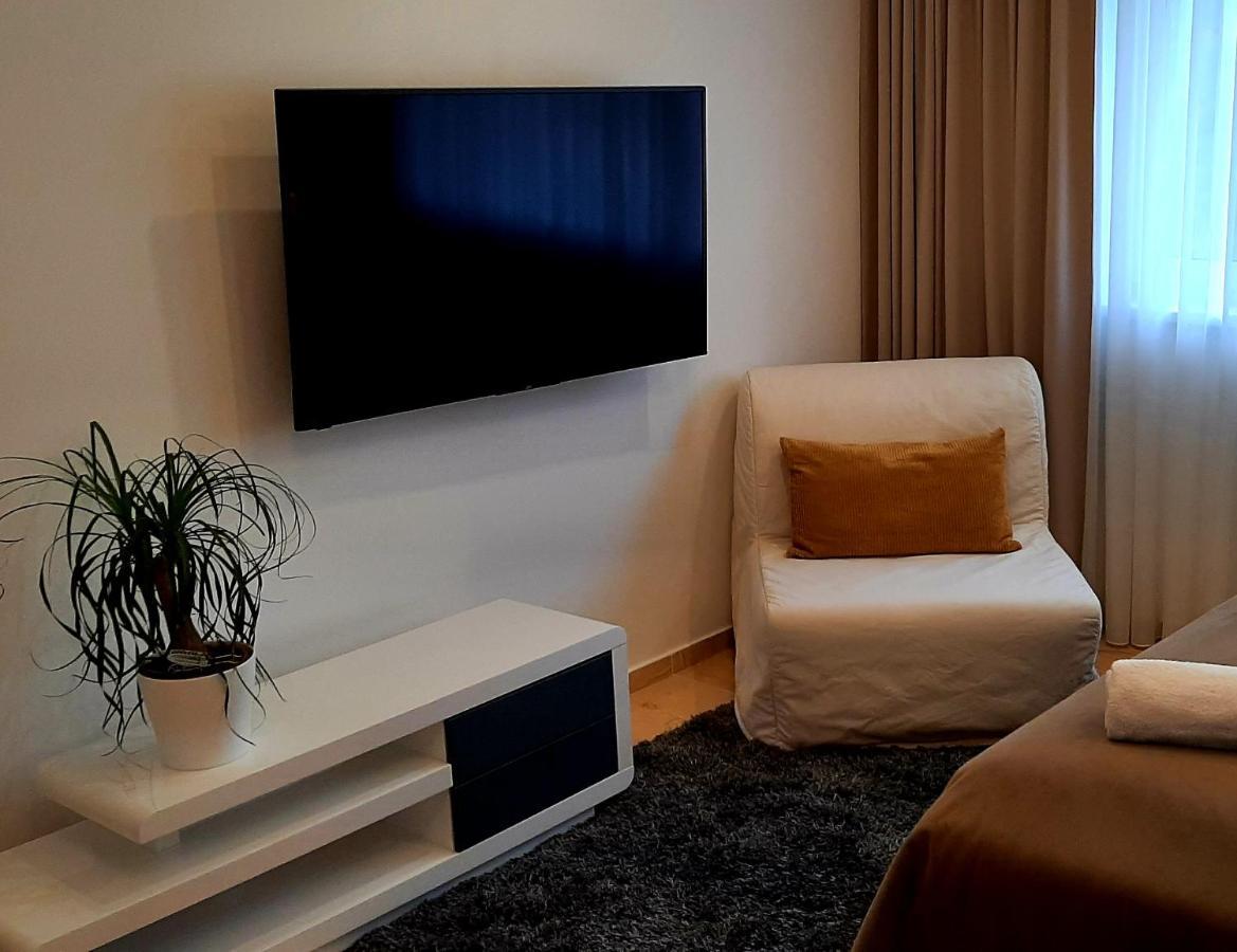 Nobless Apartments Holedna Brno Bagian luar foto